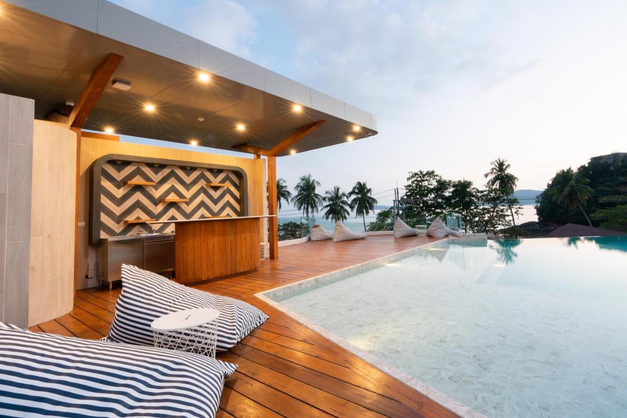 Panwaburi Beachfront Resort - Sha Extra Plus Esterno foto The pool at the hotel