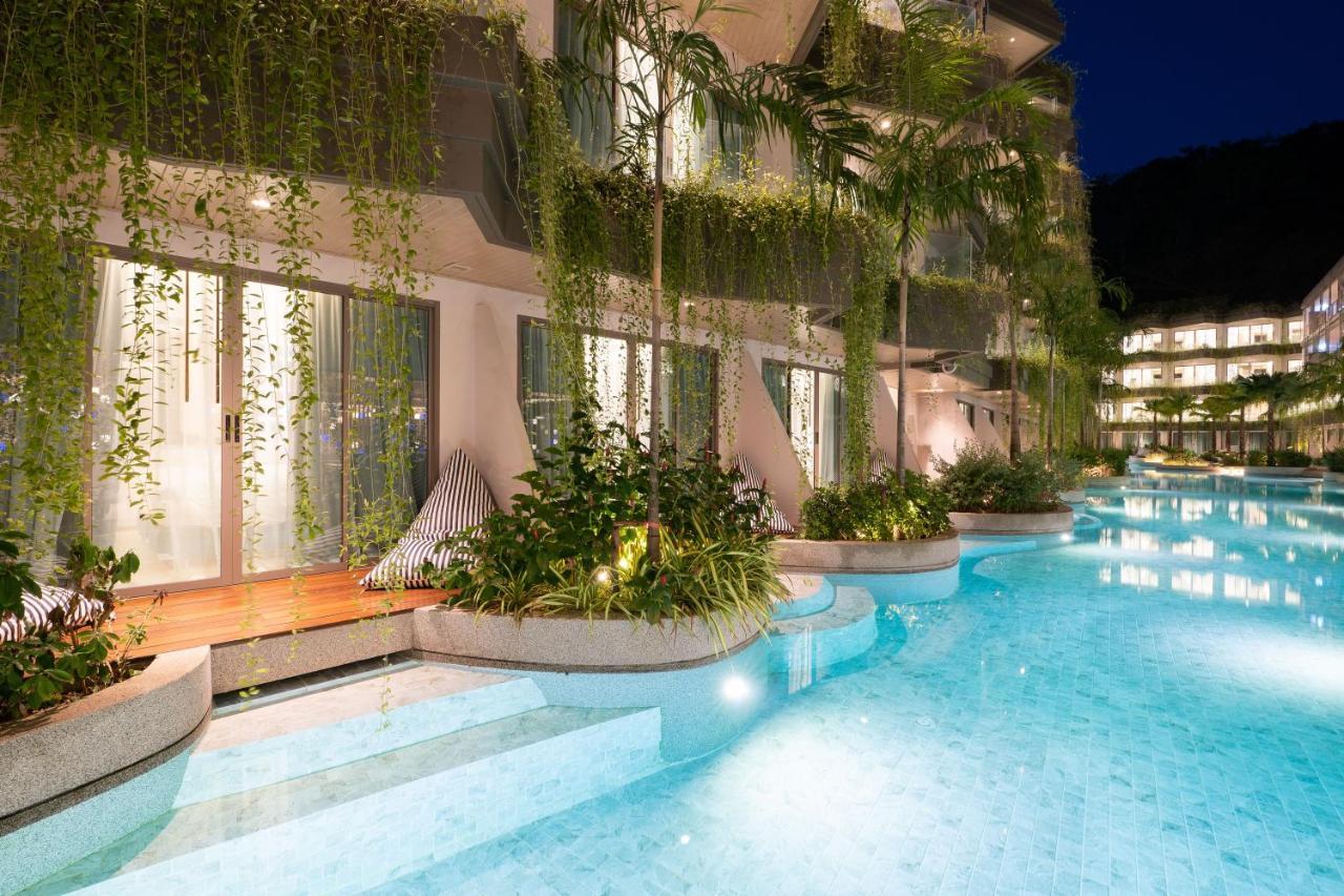 Panwaburi Beachfront Resort - Sha Extra Plus Esterno foto The swimming pool at the hotel